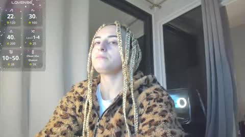 ella_vee online show from October 21, 2:38 am