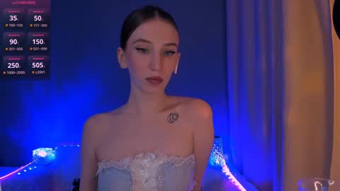 ellaamber online show from December 23, 10:55 pm