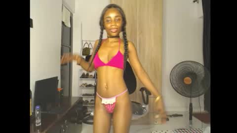 ella online show from March 17, 6:40 am