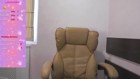 Ella online show from March 22, 8:29 am