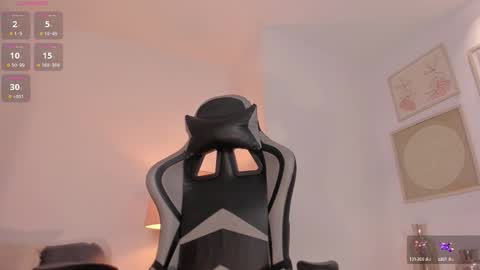 EllaClark online show from October 3, 7:00 pm