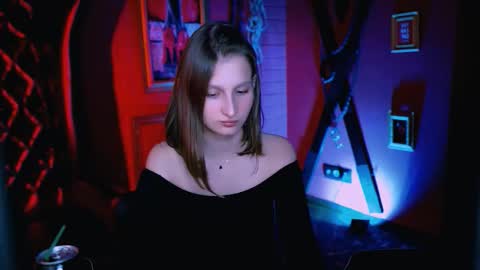 Ella online show from September 27, 5:11 pm