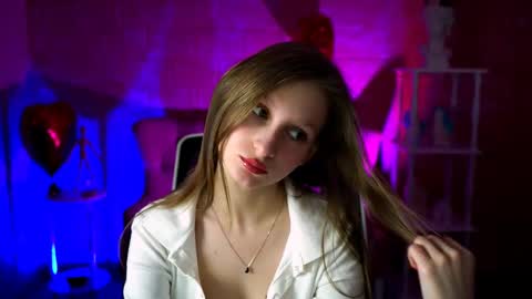 Ella online show from March 3, 12:17 pm