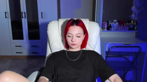 ellales online show from September 30, 8:36 am