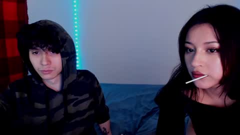 Ella and Cain online show from December 5, 8:28 pm