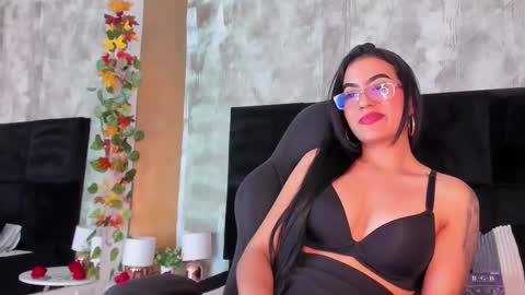  ella  online show from March 3, 5:31 pm