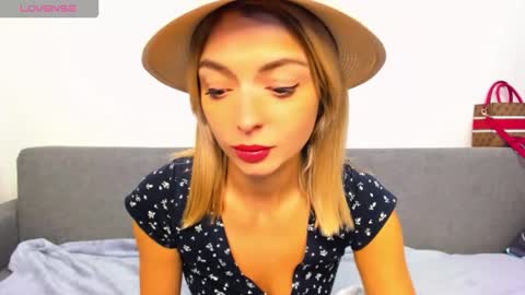 ellen_flow online show from October 19, 6:34 pm