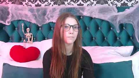 EllenBush online show from October 27, 5:46 pm