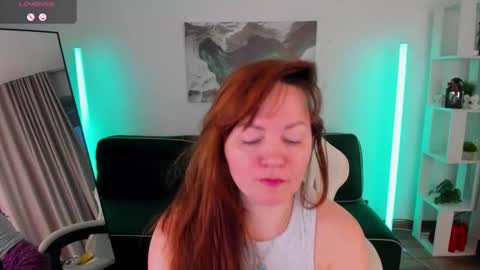 elli_anderson online show from February 18, 2:00 am