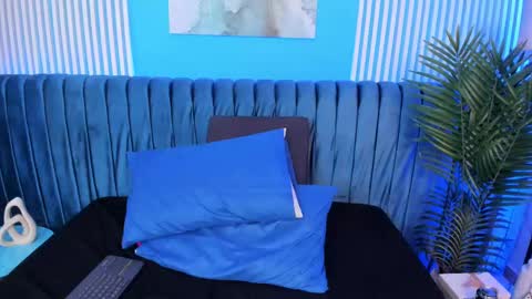 Ellie Taylor online show from February 26, 6:08 am