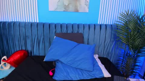 Ellie Taylor online show from February 20, 9:22 am