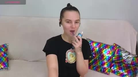 Ellie online show from October 26, 10:27 am