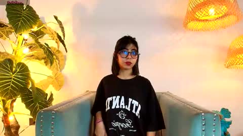 Ellie Bloom online show from January 10, 7:19 pm