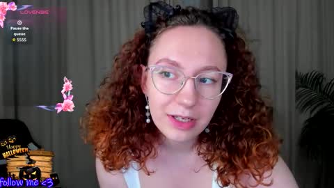 Ellie online show from October 24, 1:23 pm