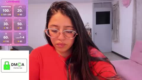 Snapshot of ellie_jones1 chatting on September 9, 1:49 am Ellie online show from September 9, 1:49 am