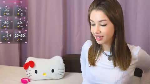 Snapshot of ellie_miller_ chatting on October 1, 8:30 pm ellie online show from October 1, 8:30 pm