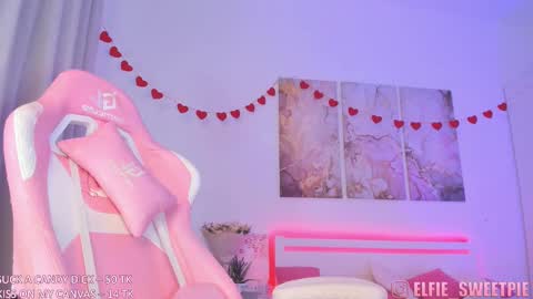 Elly Sweet Pie almost everyday 4-11 AM UTC online show from February 14, 7:38 am