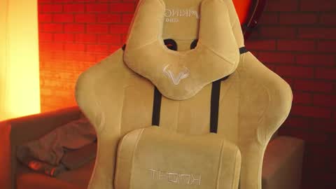 elliecutes online show from May 8, 8:53 am