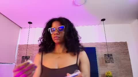 elliee_alves online show from June 9, 5:56 pm