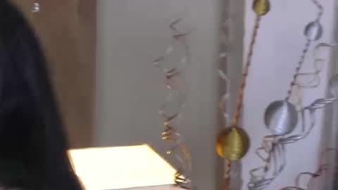 Ellie Martinni online show from October 14, 8:45 pm