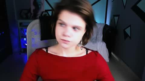 elliemurler online show from November 6, 9:12 am