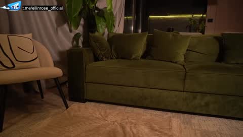 Caroline-ellin online show from February 27, 7:39 pm