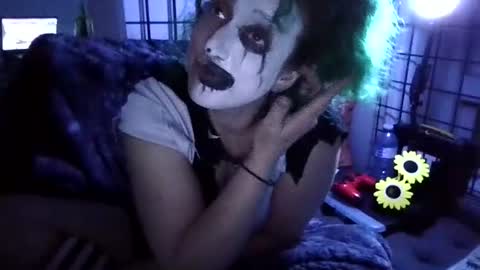 Elliohh online show from April 15, 3:10 am