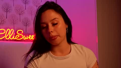 ElliSweettease online show from September 11, 6:14 am