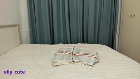 Elly Cute  online show from October 16, 12:10 am