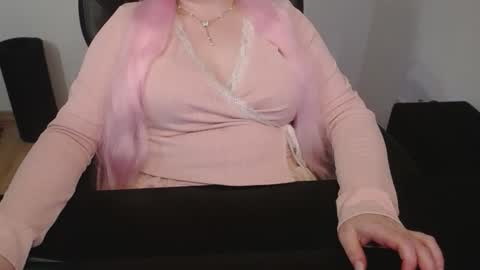 Elly online show from March 11, 5:38 pm