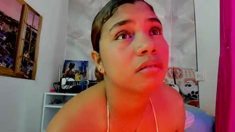 ellybloom online show from April 14, 3:37 pm