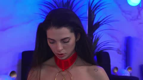 Elly online show from April 16, 8:20 pm