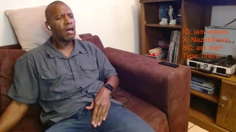 My name is Elmore. Please say hello I like to chat with you. If you have requests or dirty talk please use tip online show from October 11, 4:39 am