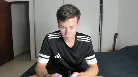 elnenedearg online show from October 15, 1:31 am