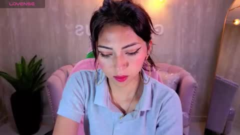 Elody  online show from December 19, 3:24 am