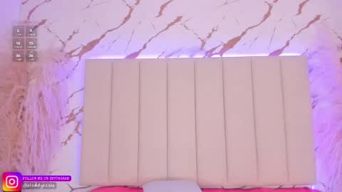 Snapshot of elody_rousse chatting on September 18, 1:04 pm elody_rousse online show from September 18, 1:04 pm
