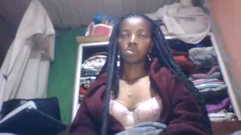 elodynarcisse online show from January 15, 6:17 pm