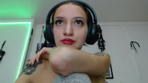 Chelsea  Please help me to reach 100 thumbs up online show from February 9, 1:00 am