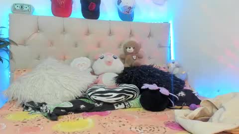 eloise online show from December 10, 9:54 pm