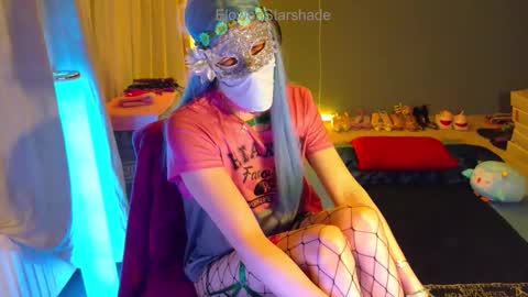 ElowenStarshade online show from April 15, 9:04 pm