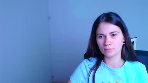 Elsa online show from February 8, 7:49 pm