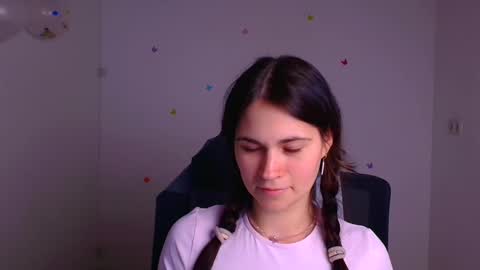 Elsa online show from March 2, 10:48 pm