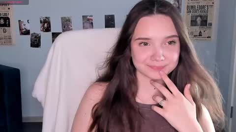 Elvienne online show from May 23, 4:41 am