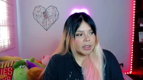 Ely online show from February 8, 8:45 pm