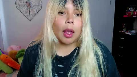 Ely online show from October 10, 8:35 pm