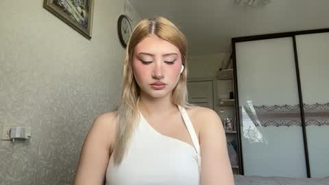 Viktorie online show from June 1, 2:46 am