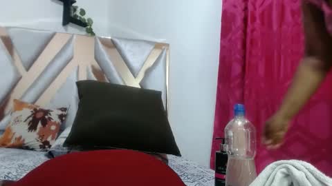 ElyThonsom online show from January 13, 1:41 pm