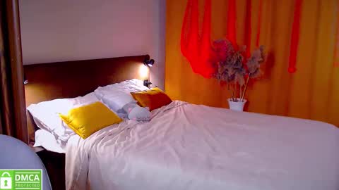 Snapshot of elza_rose chatting on September 11, 2:40 pm elza_rose online show from September 11, 2:40 pm
