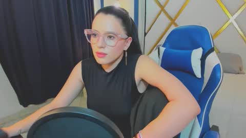 Estefany Martinez Acua INSTAGRAM ema 04oficial online show from May 25, 8:04 pm