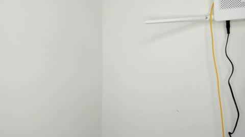 Ema online show from April 15, 11:16 pm